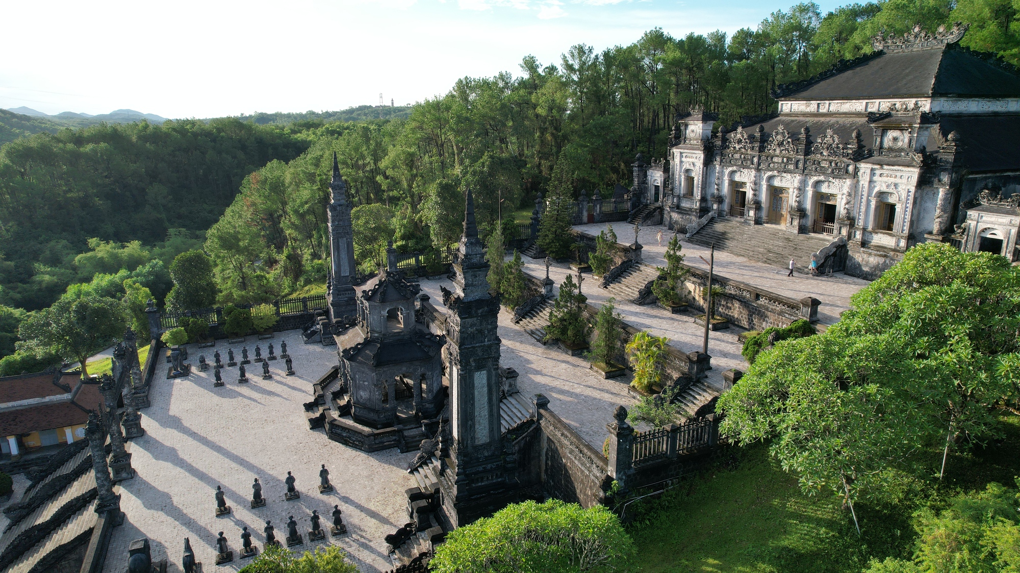 Khai_Dinh_Tomb (6)