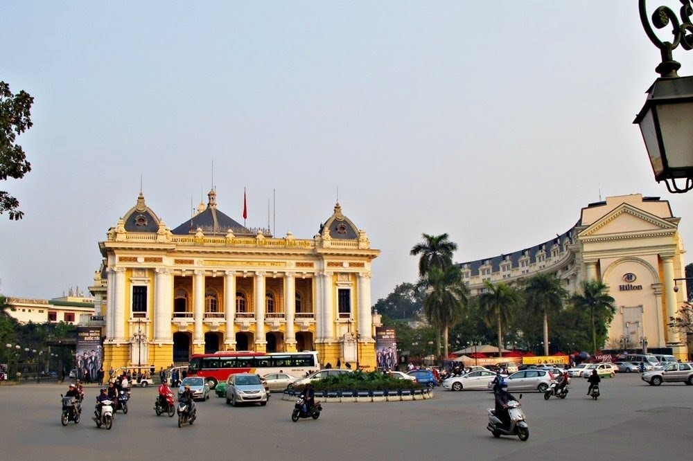 Transportation and how to get to Hanoi Opera House (Source: Nguoi Ha Noi Magazine)